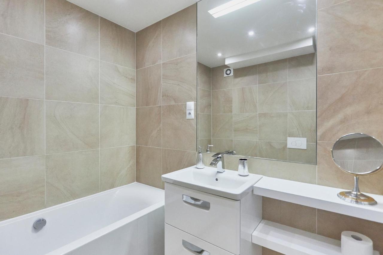 Apartament 70M2 Przy Parku Zdrojowym, Plaza, Centrum. سفينويتشي المظهر الخارجي الصورة